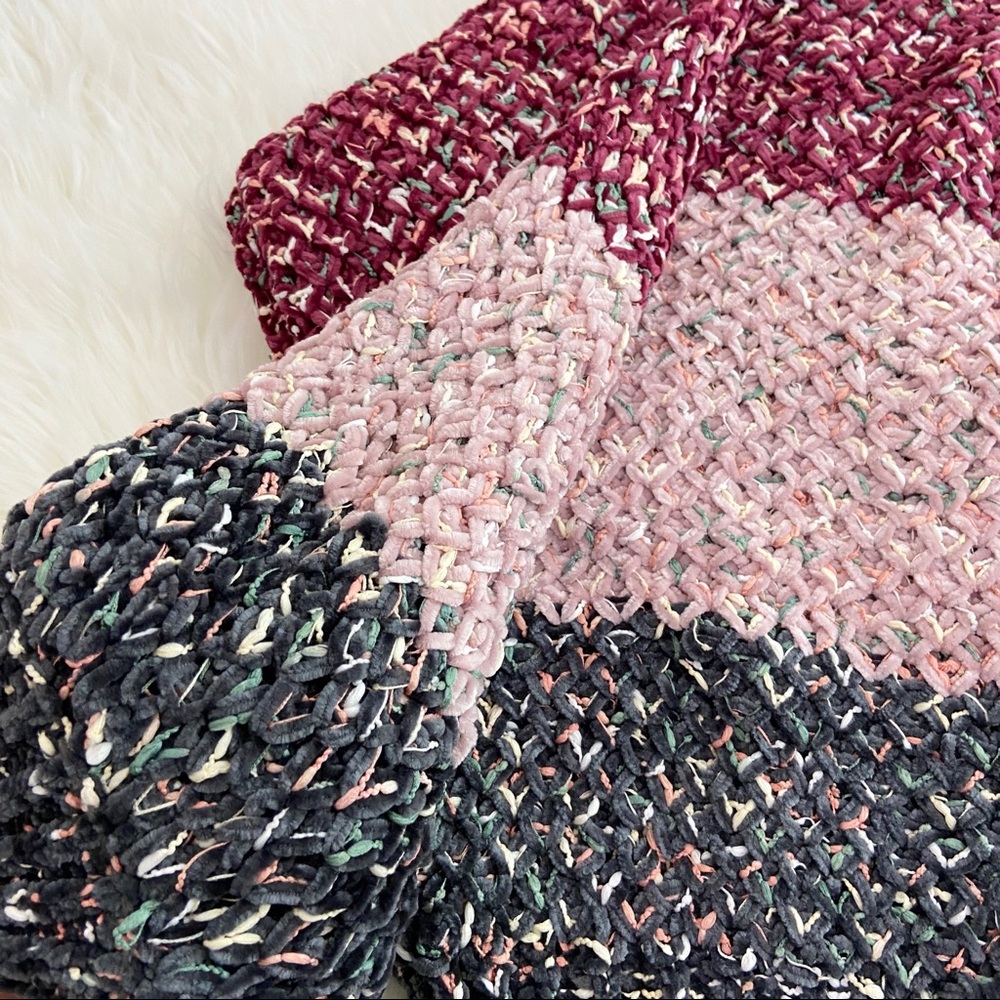 🆕BURGUNDY knit MULTI SWEATER🆕 - Picture 5 of 7